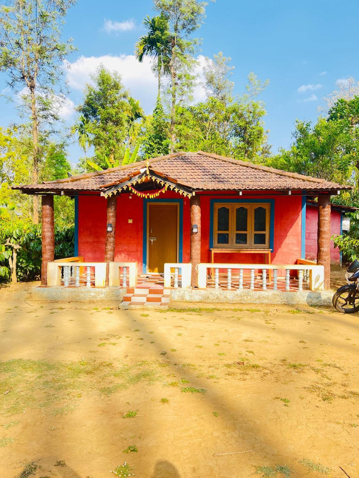 Preetham Homestay Кушалнаґар Екстер'єр фото